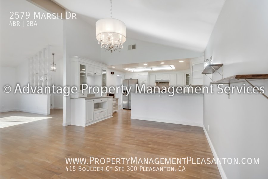 Unique 4 Bed, 2 Bath, 1,683 sq. ft. Townhome off Bollinger Canyon Rd property image