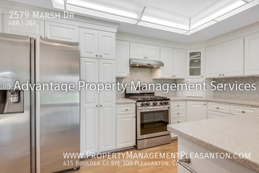 Unique 4 Bed, 2 Bath, 1,683 sq. ft. Townhome off Bollinger Canyon Rd property image