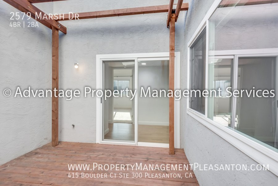 Unique 4 Bed, 2 Bath, 1,683 sq. ft. Townhome off Bollinger Canyon Rd property image