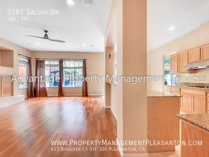 Spacious 4 bed, + office, 3 bath 2992 sq ft. home located in Five Can property image