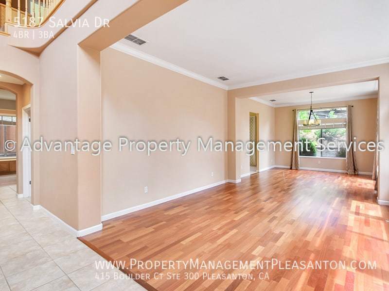 Spacious 4 bed, + office, 3 bath 2992 sq ft. home located in Five Can property image