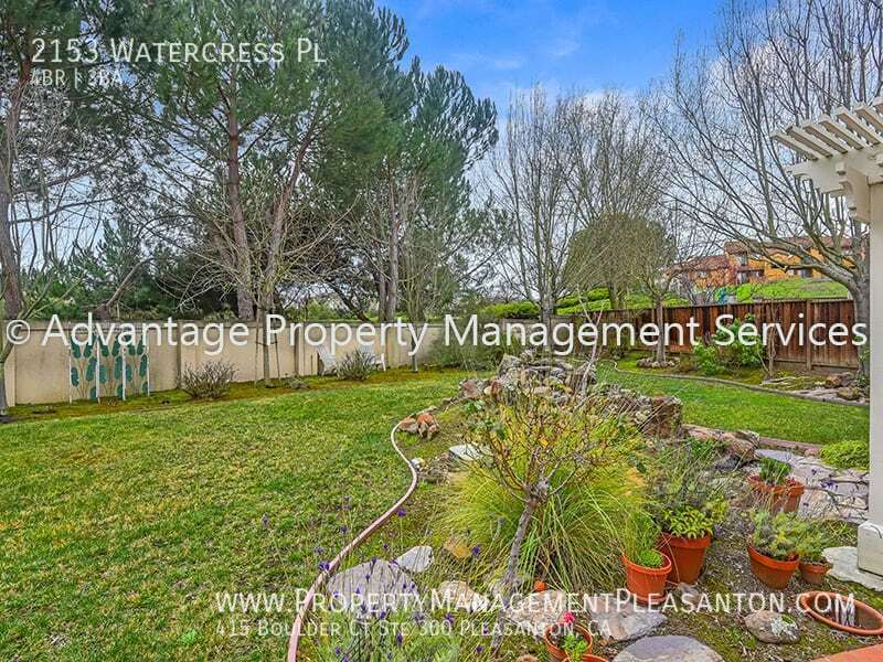 Spacious 4 Bed, 3 Bath, 2,811 sq. ft. SFR near Bridges property image