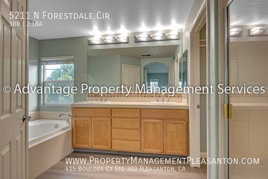 3 bed/2.5 bath 2,220 sq ft Home in Desirable Dublin Ranch Neighborhood property image