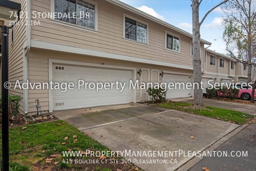 Nice 2 bed/2.5 bath 1,502 sq ft Townhome Across from Stoneridge Mall property image