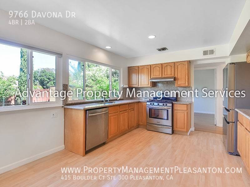Two-Story 4 bed/2 bath 1,407 sq ft house off of 680 and Alcosta Blvd property image