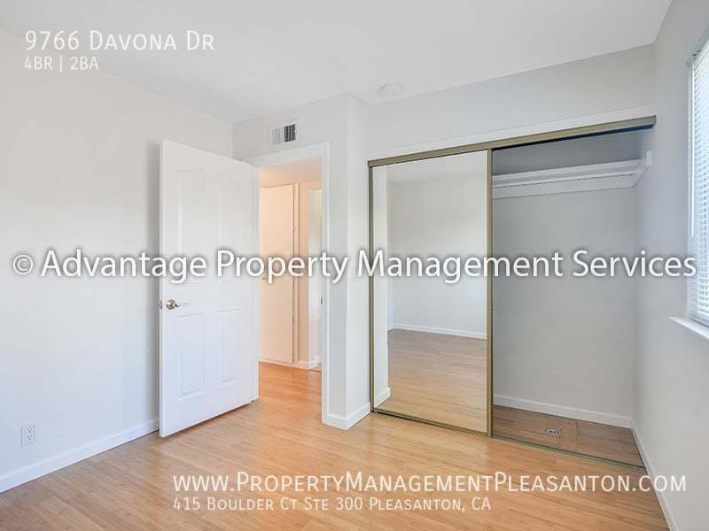 Two-Story 4 bed/2 bath 1,407 sq ft house off of 680 and Alcosta Blvd property image