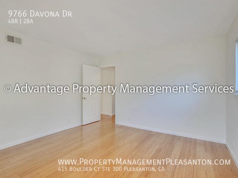 Two-Story 4 bed/2 bath 1,407 sq ft house off of 680 and Alcosta Blvd property image