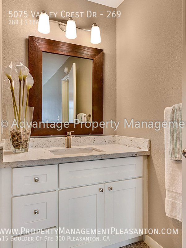 Nice 2 Bed, 1.5 Bath, 1,260 sq. ft. Condo located off Clayton Rd property image