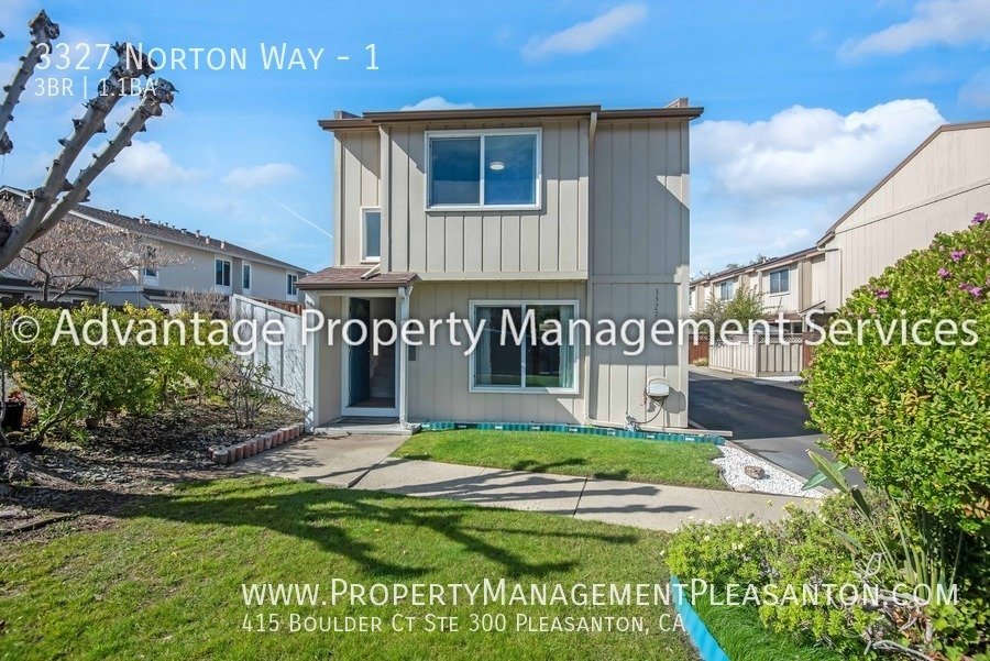 3 Bed, 1.5 Bath, 1182 sq ft Townhome property image