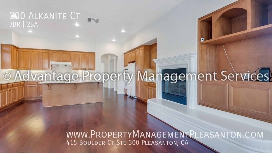 Charming 3 bed/2 bath 2,065 sq ft House Off Dougherty Rd property image