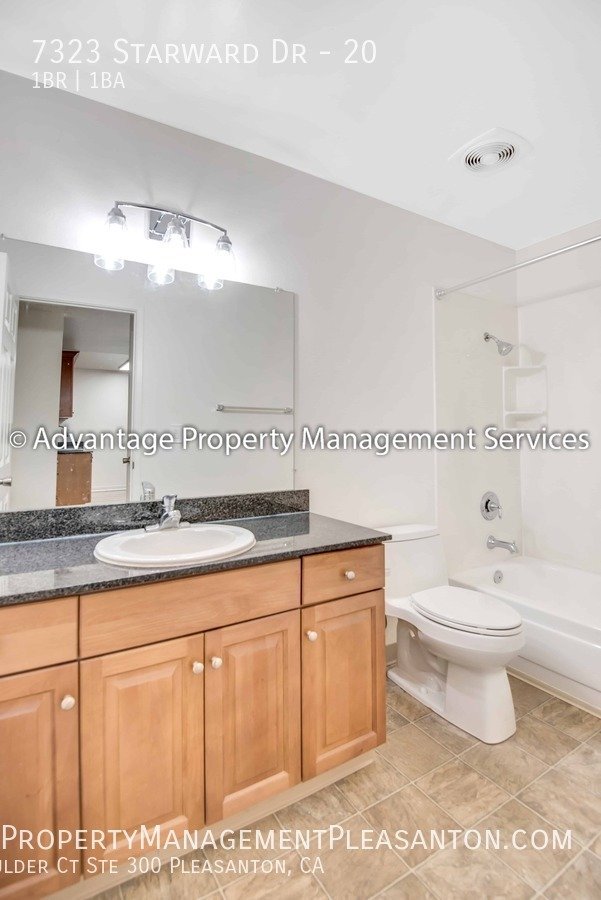 Top Floor 1 bed / 1 bath, 669 sq ft Condo Off Amador Valley Blvd property image