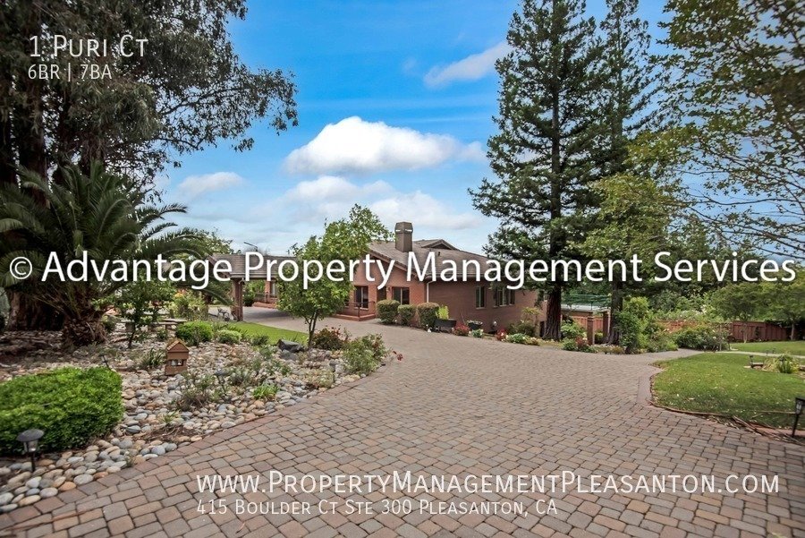 Unique 6 Bed, 7 bath, 8,000 sq ft with indoor pool property image