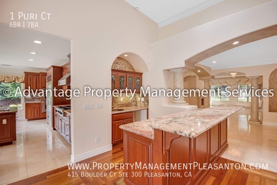 Unique 6 Bed, 7 bath, 8,000 sq ft with indoor pool property image
