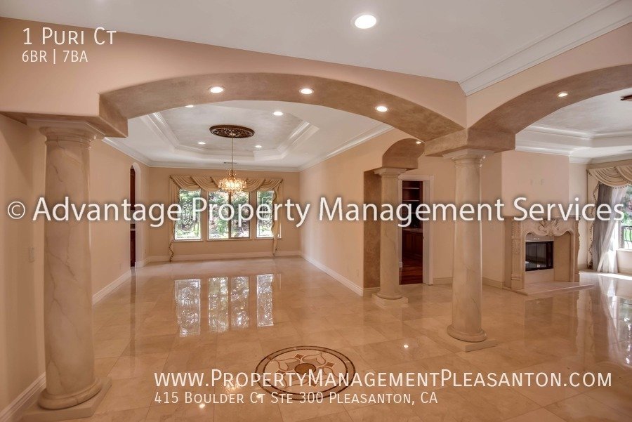 Unique 6 Bed, 7 bath, 8,000 sq ft with indoor pool property image