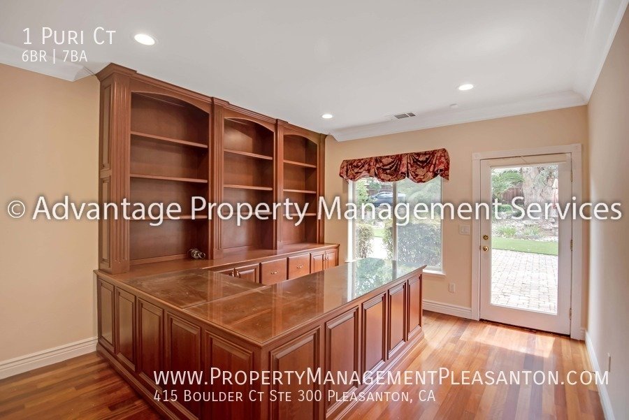 Unique 6 Bed, 7 bath, 8,000 sq ft with indoor pool property image