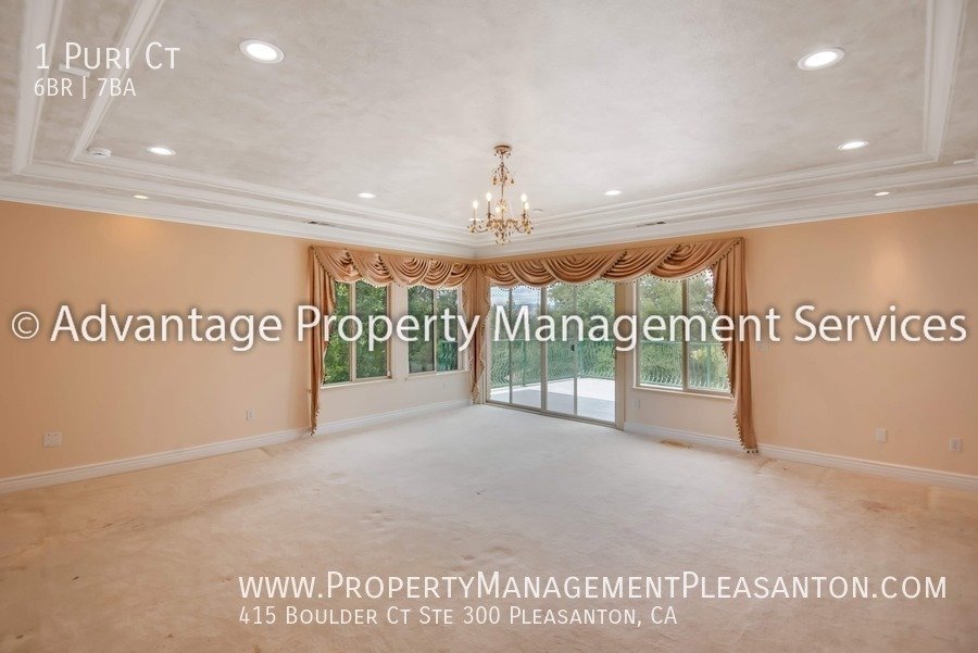 Unique 6 Bed, 7 bath, 8,000 sq ft with indoor pool property image