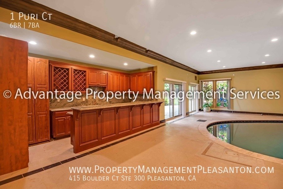 Unique 6 Bed, 7 bath, 8,000 sq ft with indoor pool property image