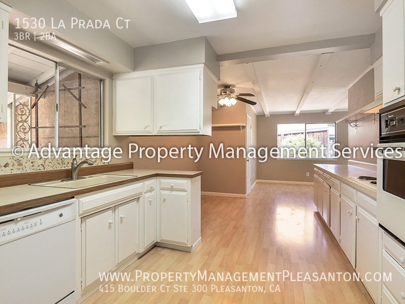 3 Bed, 2 Bath, 1,404 sq. ft. located in a Cul De Sac in Sunset West property image