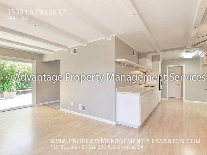 3 Bed, 2 Bath, 1,404 sq. ft. located in a Cul De Sac in Sunset West property image