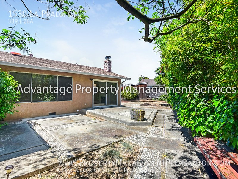 3 Bed, 2 Bath, 1,404 sq. ft. located in a Cul De Sac in Sunset West property image