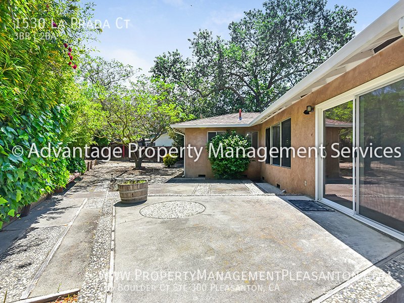 3 Bed, 2 Bath, 1,404 sq. ft. located in a Cul De Sac in Sunset West property image