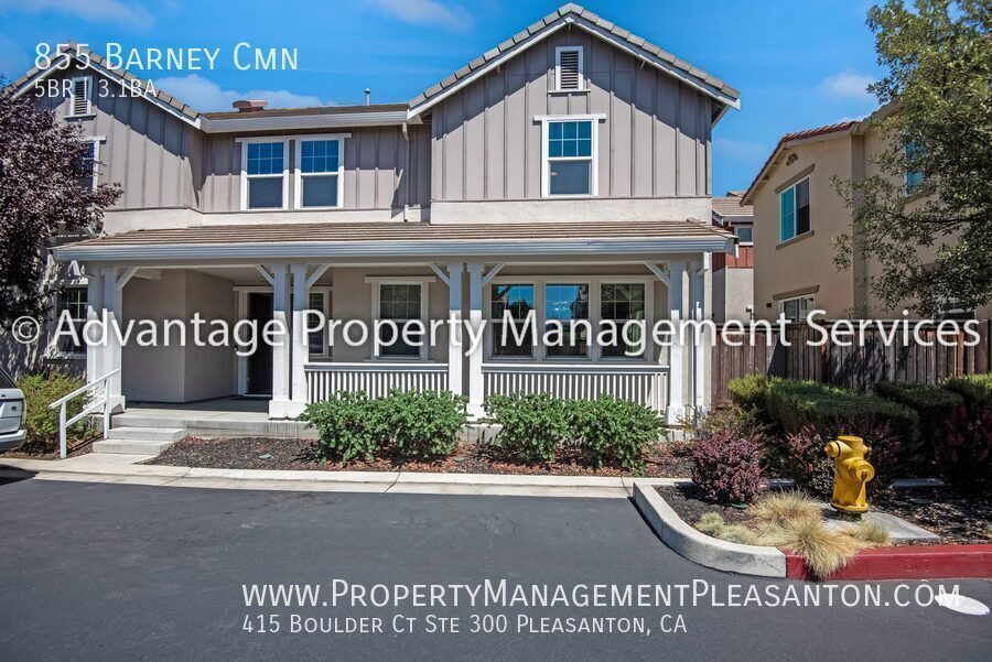 5 bed, 3.5 bath, 2,616 sq. ft. home with full bed/bath downstairs property image