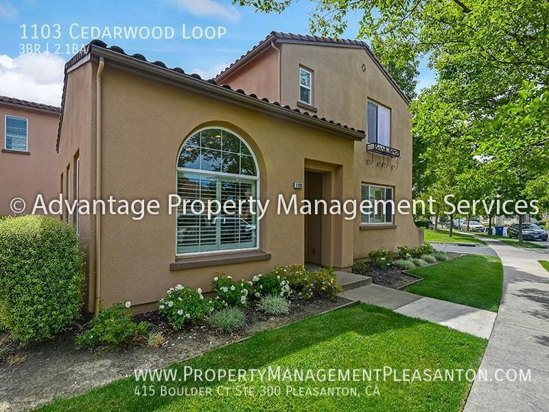3 bed, 2.5 bath Townhouse near Safeway in Gale Ranch property image