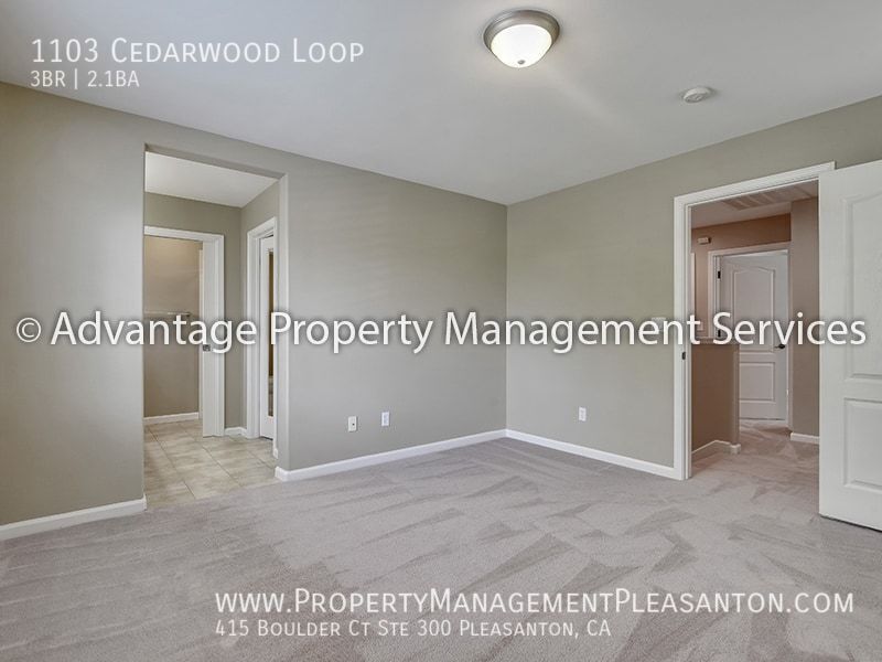 3 bed, 2.5 bath Townhouse near Safeway in Gale Ranch property image