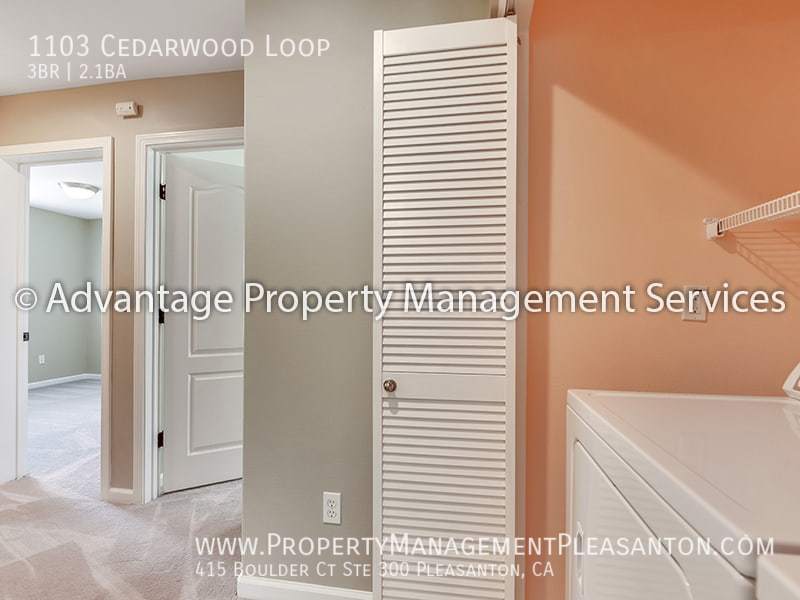 3 bed, 2.5 bath Townhouse near Safeway in Gale Ranch property image