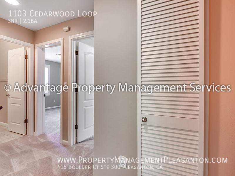 3 bed, 2.5 bath Townhouse near Safeway in Gale Ranch property image