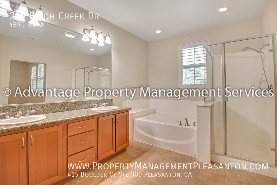 Lovely Tri-Level 3-Bed w/ Office, 2.5-Bath by Downtown Pleasanton property image