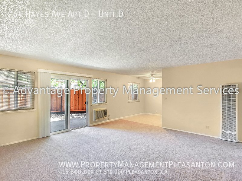 Large 2 Bed, 1 Bath,  925 sq. ft. apartment off East Ave property image
