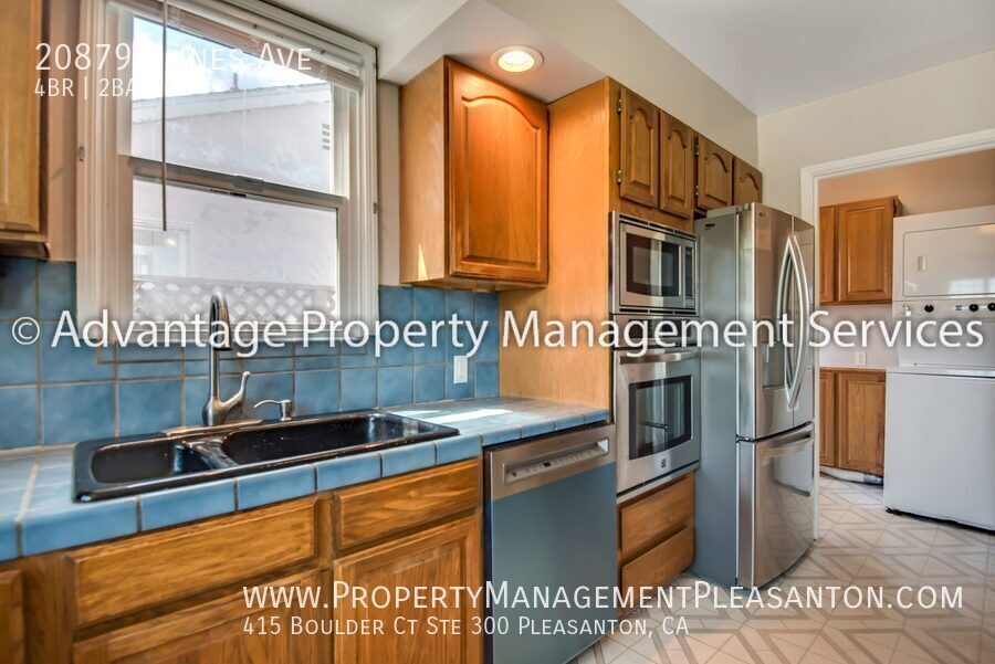Nice 4 Bed, 2 Bath, 1,683 sq ft house off Castro Valley Blvd property image