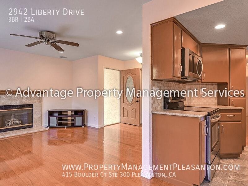 3 bedroom, 2 bathroom, 1,230 sq. ft. home located in the Shadow Cliff property image
