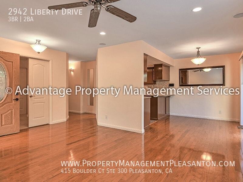 3 bedroom, 2 bathroom, 1,230 sq. ft. home located in the Shadow Cliff property image