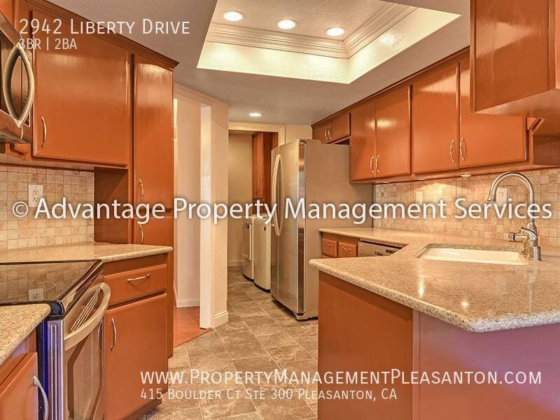 3 bedroom, 2 bathroom, 1,230 sq. ft. home located in the Shadow Cliff property image