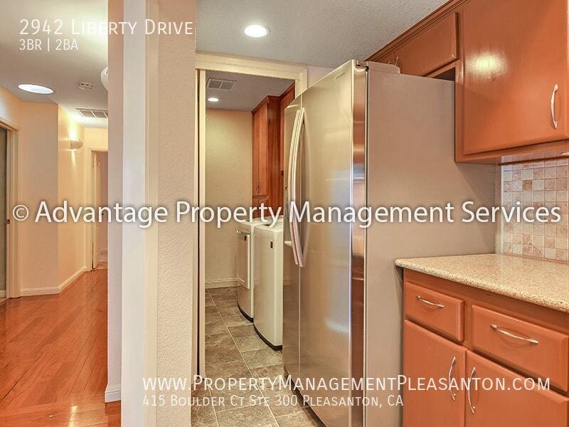 3 bedroom, 2 bathroom, 1,230 sq. ft. home located in the Shadow Cliff property image